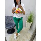 Csinos lezser fazonú macaron mintás női póló (2)