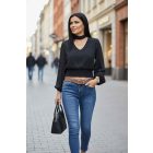 Gyönyörű hátul a nyakánál megköthető alján gumírozott rövid fazonú blúz (fekete)