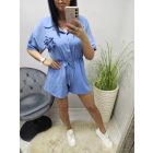 Csinos farmerkék overál virág kitűzővel