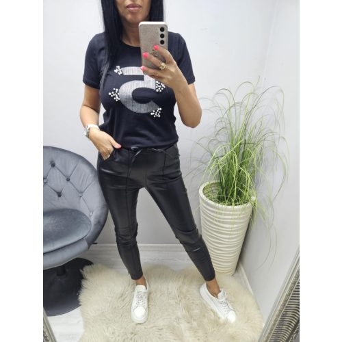 Nagyon csinos gumis derekú alján cipzáras műbőr nadrág