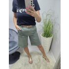 Divatos gumis derekú térdnadrág övvel (khaki)