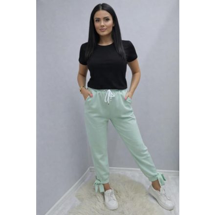 Csinos derekán gumírozott alján megköthető szabadidő nadrág (almazöld)