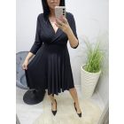 Csinos mellrészen átlapolt fekete ruha