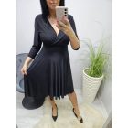 Csinos mellrészen átlapolt fekete ruha