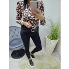 Nagyon csinos fekete zsebénél köves farmer vastag gumis övvel 