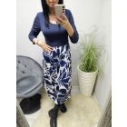 Nagyon csinos felső részén sötétkék alján virágmintás ruha