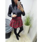 Nagyon csinos gumírozott derekú piros kockás szoknya