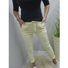 Nagyon csinos derekán gumírozott megkötős gyűrt hatású nadrág (sárga)