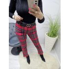 Nagyon csinos piros kockás nadrág övvel