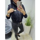 Csinos fekete cipzáras mellény