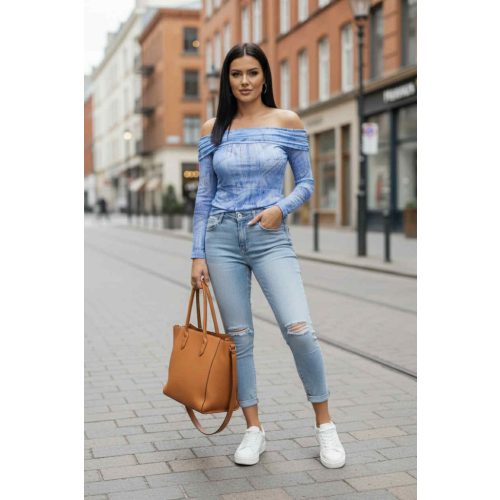 Csinos vállra húzható  mintás felső